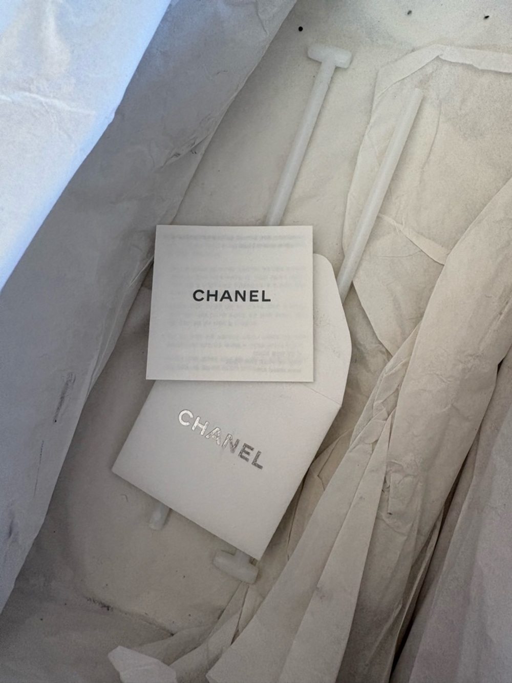 CHANEL Black Patent Cap-Toe Leather Ballet Flats with CC Logo - Picture 11 of 11